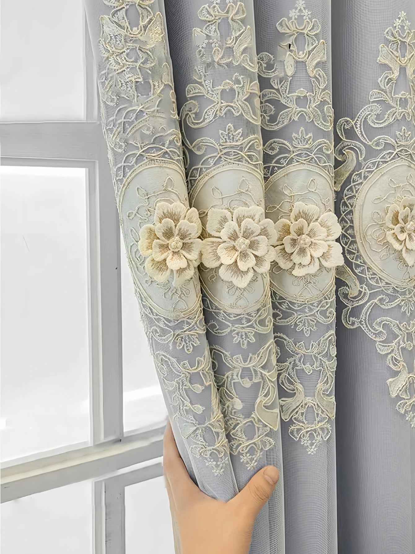 European Embroidered Jacquard Sheer Curtains Luxury Blackout Curtains Double Layer Window Darpes with Sheer Overlay